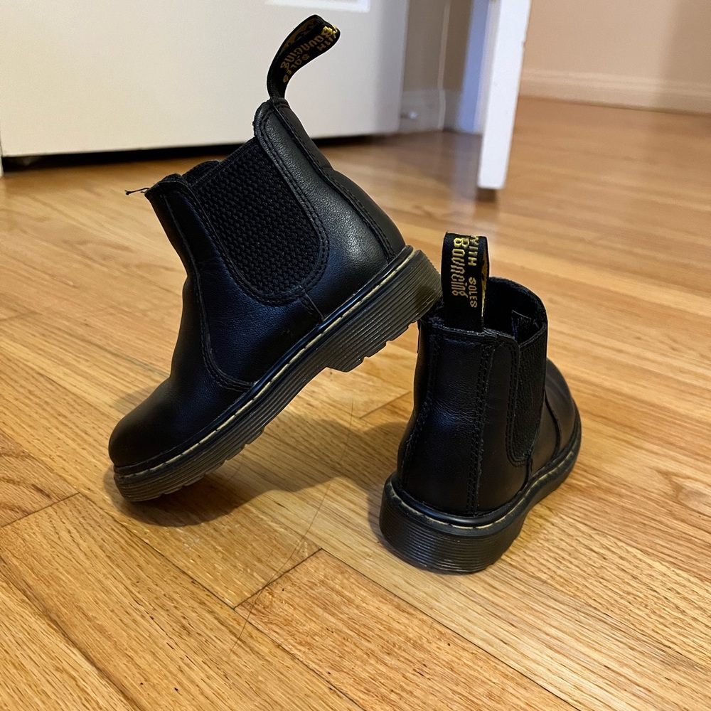 Toddler Dr Martens Chelsea boots size 9